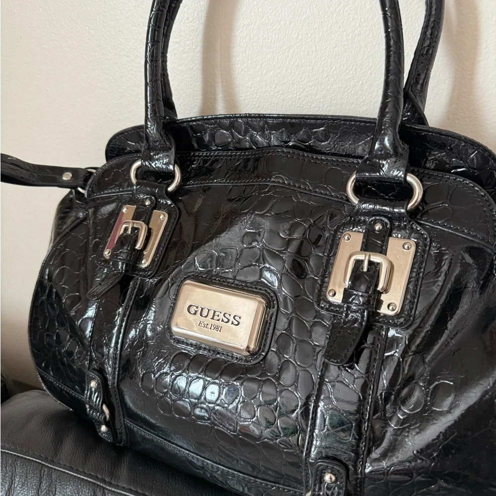 GUESS large vintage Black Croc-Embossed Patent Shoulder Satchel - Picture 3 of 10